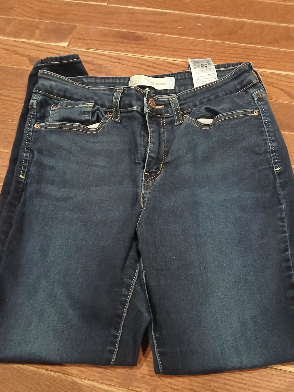 Levi's Women's Mid Rise Skinny Jeans Dark Wash Sz 12 S ( 31x28 ) Classic Staple